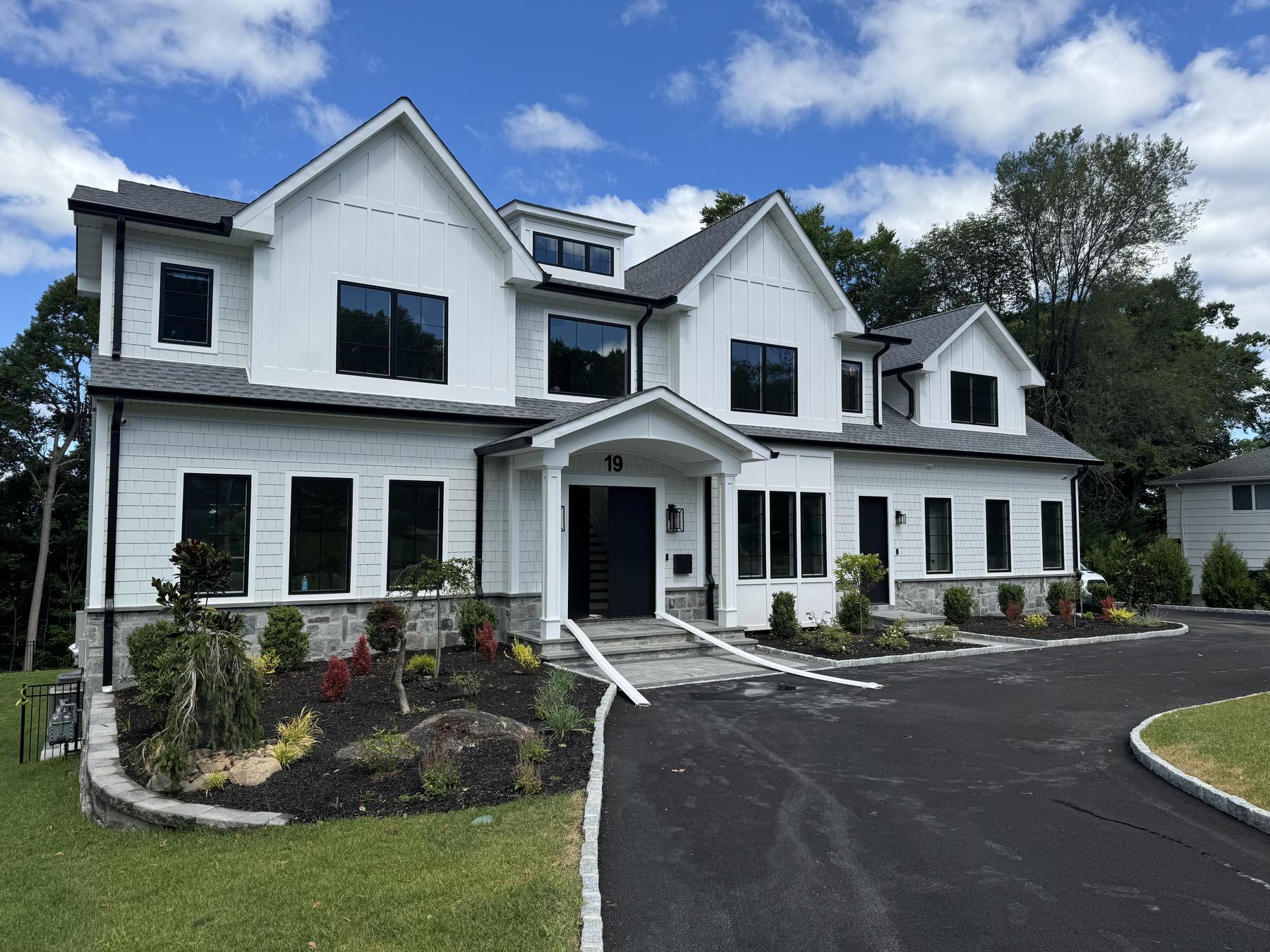 Modern farmhouse, Livingston, NJ
