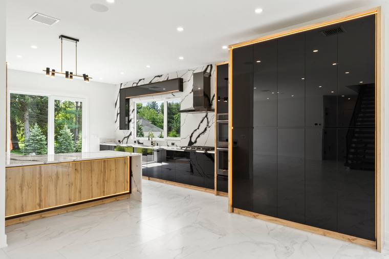 Black & marble kitchen, Montville, NJ